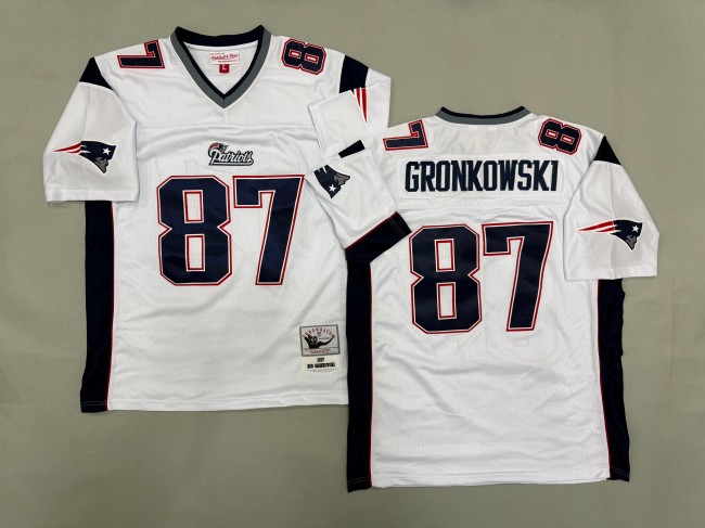 Men's New England Patriots #87 Rob Gronkowski White 2007 Throwback Stitched Jersey